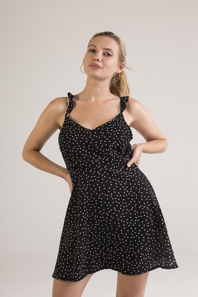 Dress with polka dots and back open